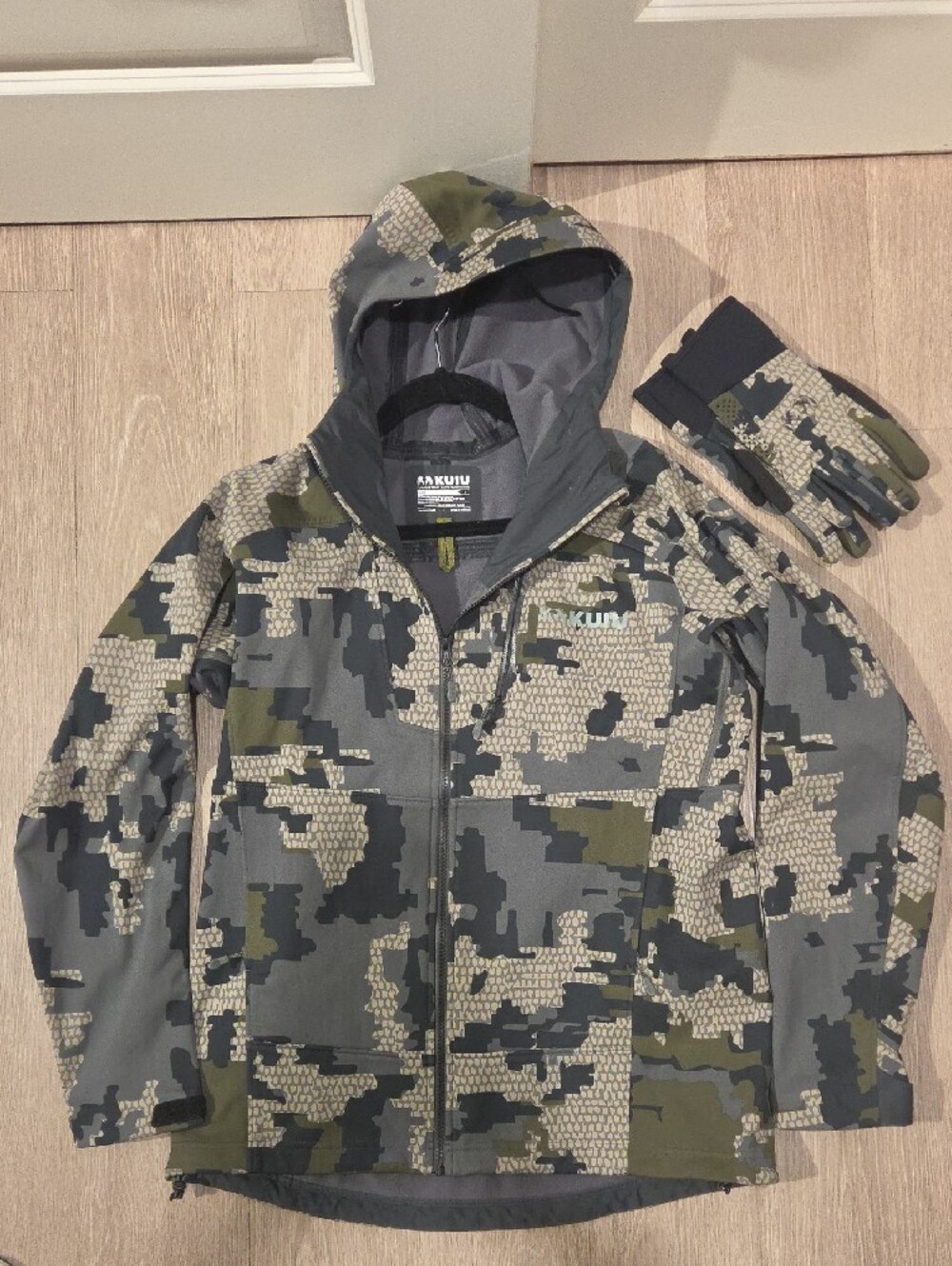 KUIU Mens Axis Camouflage Jacket Pants Gloves - Green, Gray, Black - Picture 5 of 13
